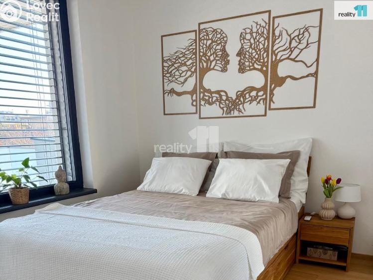 Prodej bytu 2+KK Praha 10, Azzoniho č. 4