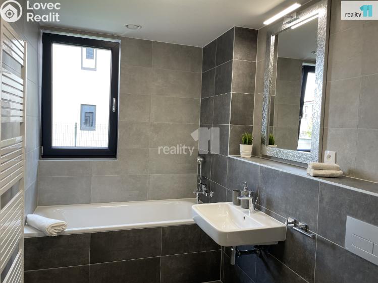 Prodej bytu 2+KK Praha 10, Azzoniho č. 5