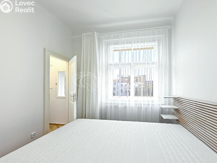 Rent apartment 2+1 Praha, Lužická 1377/12 č. 7
