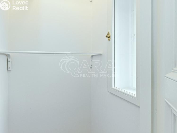 Rent apartment 2+1 Praha, Lužická 1377/12 č. 8