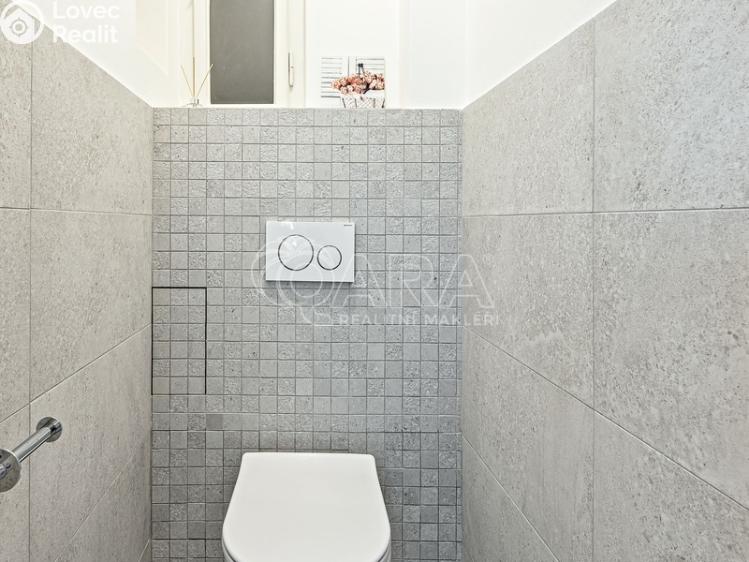 Rent apartment 2+1 Praha, Lužická 1377/12 č. 14