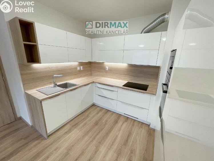 Pronájem bytu 2+KK Plzeň, Studentská 2330/61 č. 3