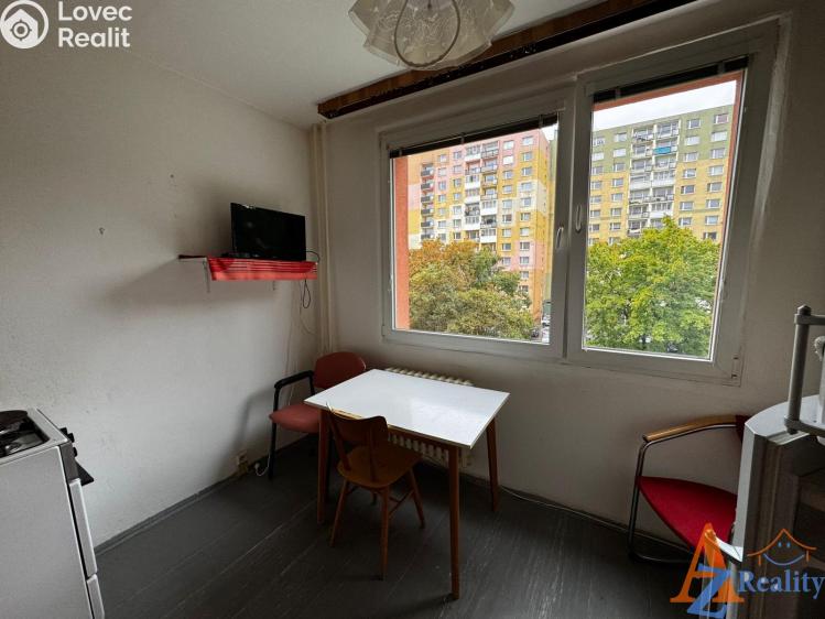 Pronájem bytu 1+1 Chomutov, Dřínovská č. 3
