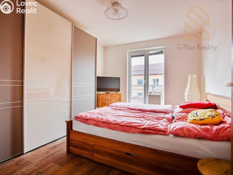 Продаж сімейного будинку Zlonín, Modřínová č. 7