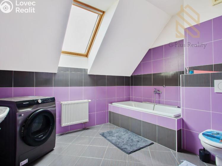 Продаж сімейного будинку Zlonín, Modřínová č. 10