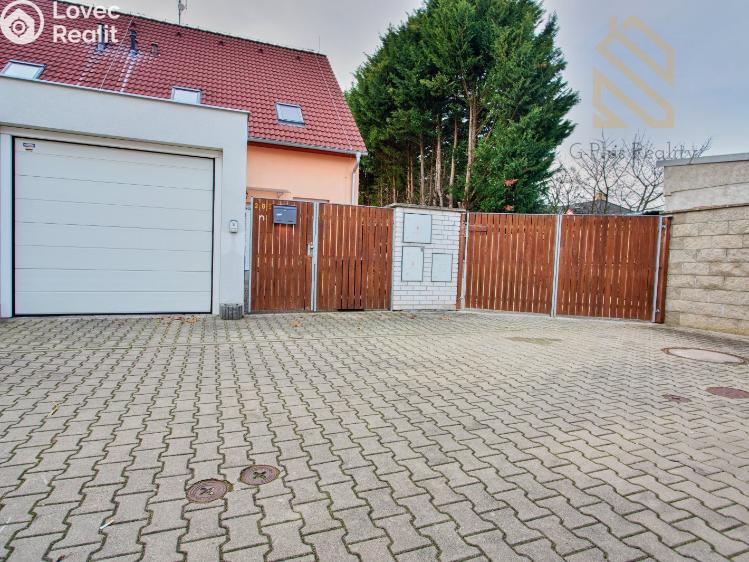 Продаж сімейного будинку Zlonín, Modřínová č. 31