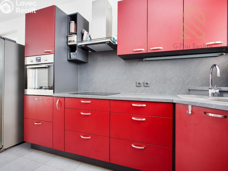 Продаж сімейного будинку Zlonín, Modřínová č. 34