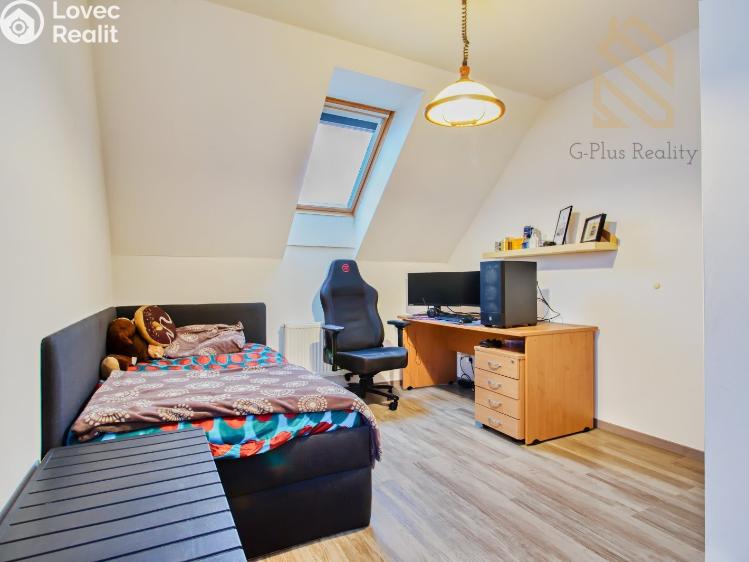 Продаж сімейного будинку Zlonín, Modřínová č. 39