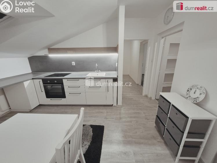 Prodej bytu 2+1 Hoštka, Lužická č. 1