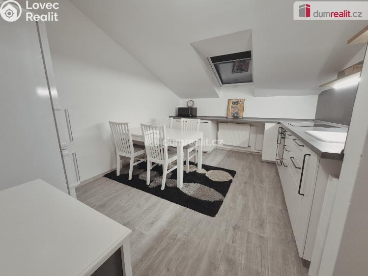 Prodej bytu 2+1 Hoštka, Lužická č. 8