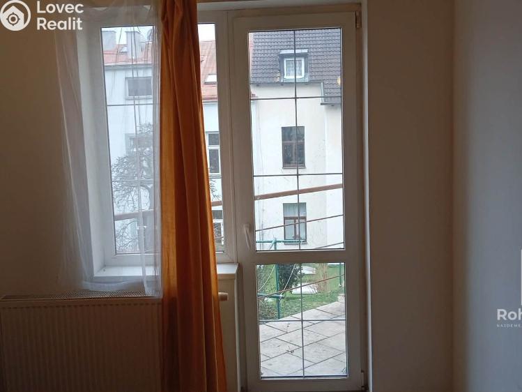 Pronájem bytu 1+KK Praha, Ve Střešovičkách č. 12