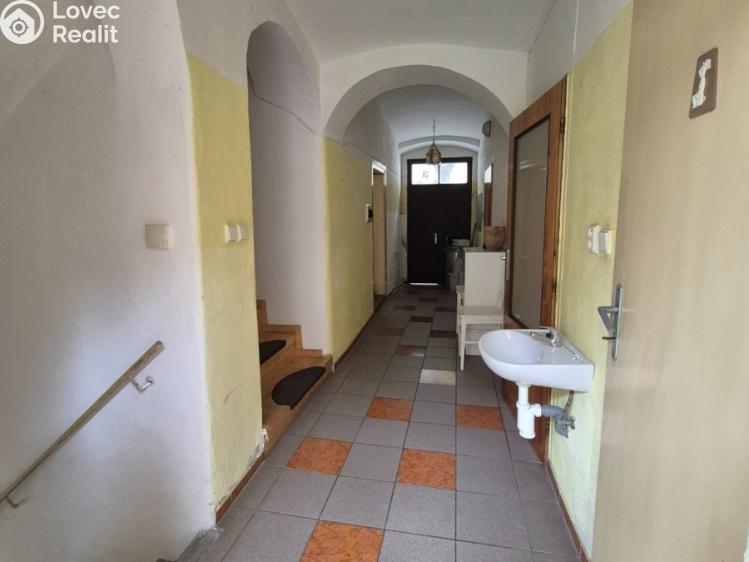 Продаж багатоквартирного будинку Domažlice, Husova třída č. 15