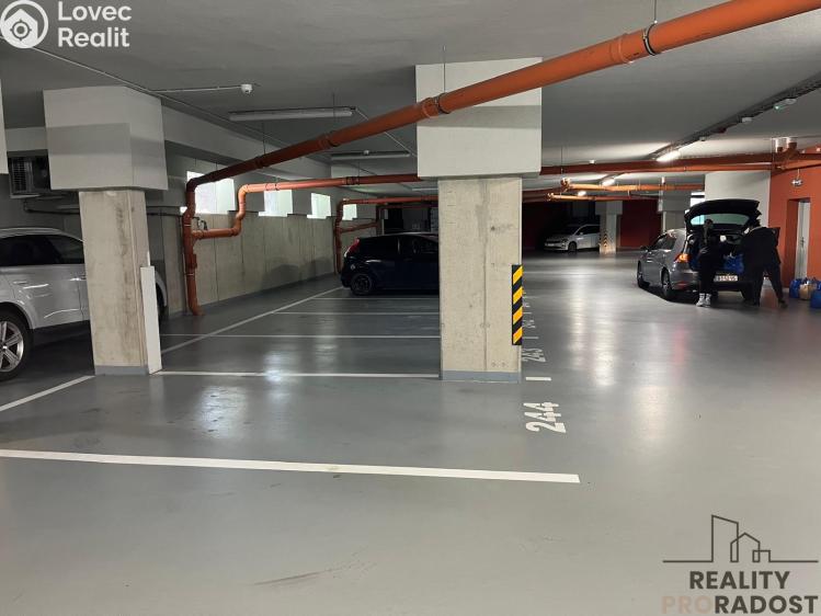 Pronájem garážového stání Olomouc, Edmunda Husserla č. 2