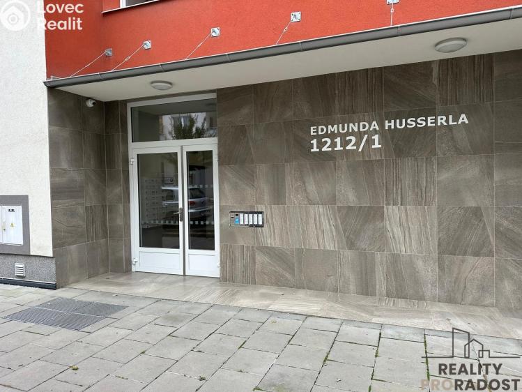 Pronájem garážového stání Olomouc, Edmunda Husserla č. 3