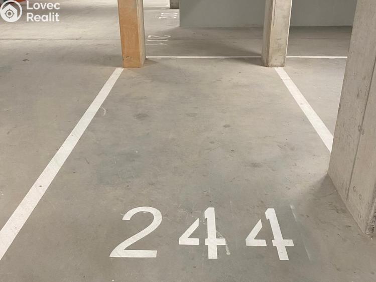 Pronájem garážového stání Olomouc, Edmunda Husserla č. 5