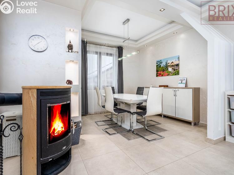 Продаж сімейного будинку Králův Dvůr, Levínský Vršek 180 č. 10