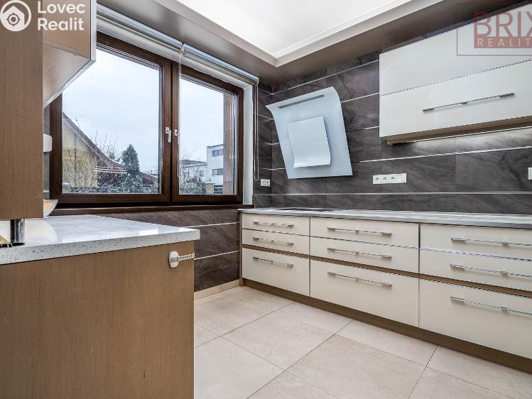 Продаж сімейного будинку Králův Dvůr, Levínský Vršek 180 č. 13