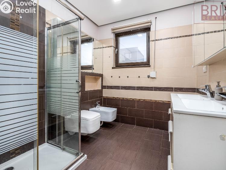 Продаж сімейного будинку Králův Dvůr, Levínský Vršek 180 č. 15