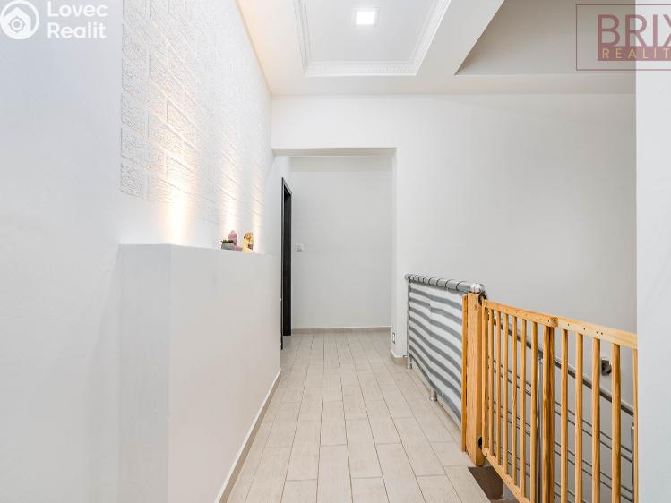 Продаж сімейного будинку Králův Dvůr, Levínský Vršek 180 č. 17