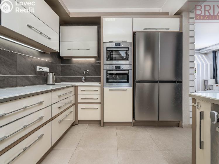 Продажа семейного дома Králův Dvůr, Levínský Vršek 180 č. 6