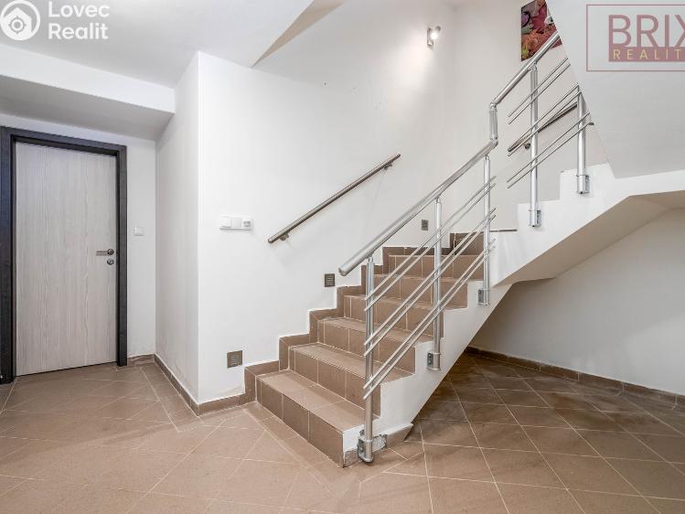 Продажа семейного дома Králův Dvůr, Levínský Vršek 180 č. 32