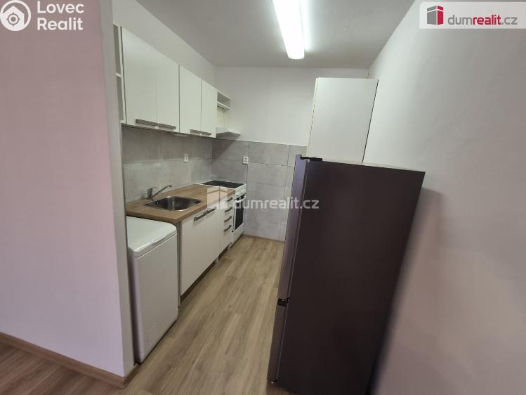 Pronájem bytu 2+KK Praha 13, Archeologická č. 13