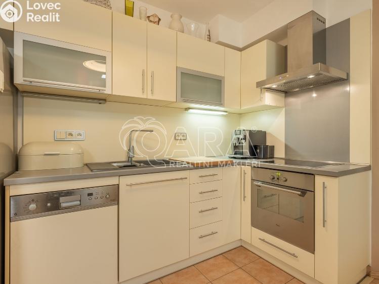 Pronájem bytu 2+KK Praha, Strančická 3339/37 č. 8