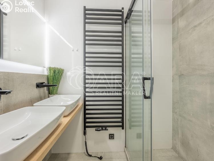 Pronájem bytu 2+KK Praha, Strančická 3339/37 č. 17