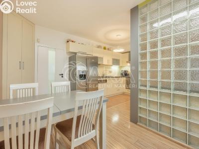 Pronájem bytu 2+KK Praha, Strančická č. 4