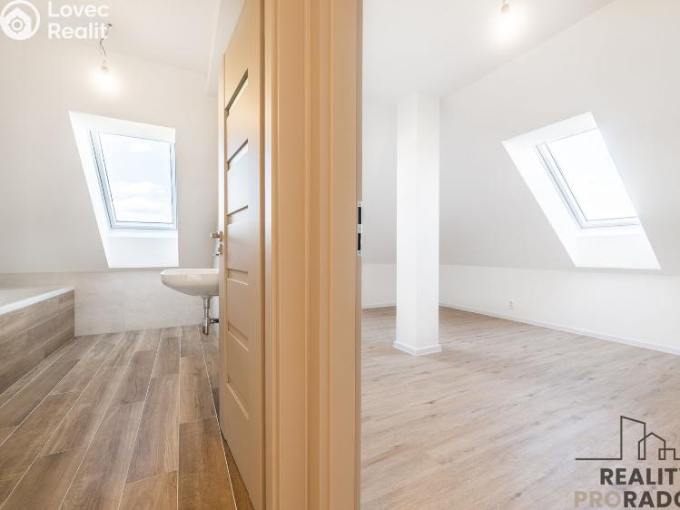 Prodej bytu 4+KK Ostopovice, B. Němcové 237/5 č. 3