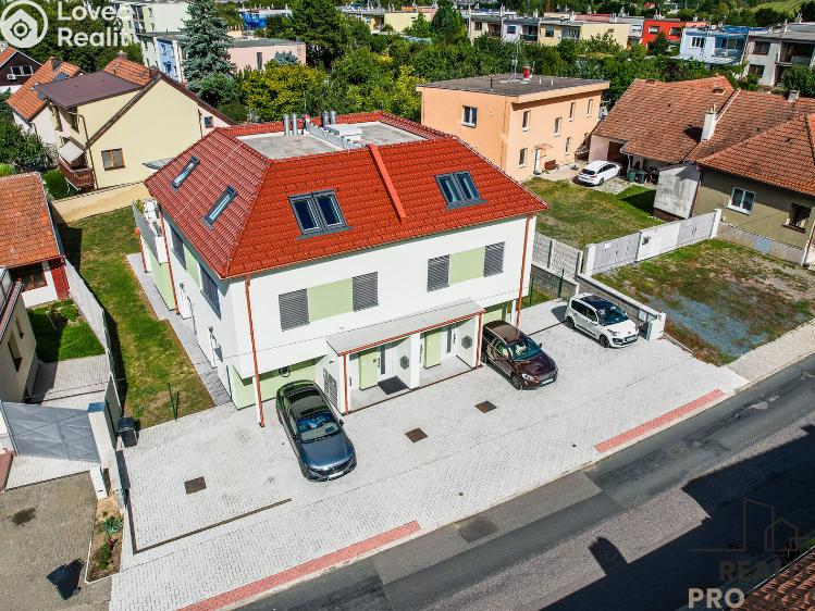 Prodej bytu 4+KK Ostopovice, B. Němcové 237/5 č. 7