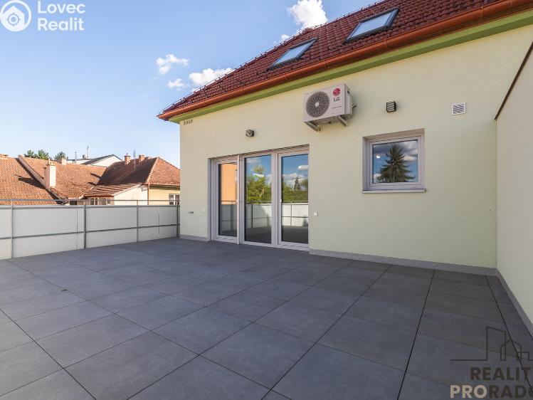 Prodej bytu 4+KK Ostopovice, B. Němcové 237/5 č. 12