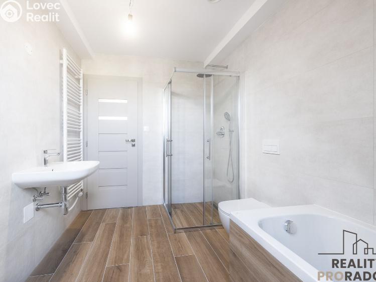 Prodej bytu 4+KK Ostopovice, B. Němcové 237/5 č. 14