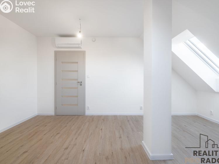 Prodej bytu 4+KK Ostopovice, B. Němcové 237/5 č. 20