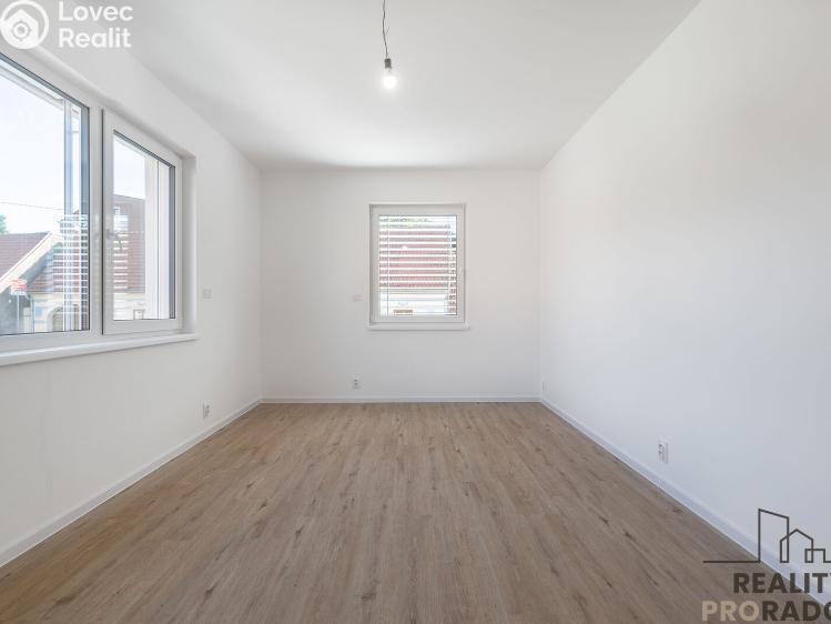 Prodej bytu 4+KK Ostopovice, B. Němcové 237/5 č. 27