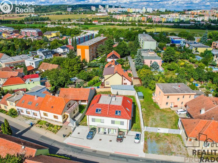 Prodej bytu 4+KK Ostopovice, B. Němcové 237/5 č. 16