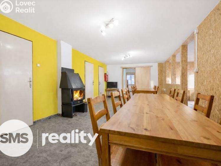 Sale hut Jedovnice č. 12