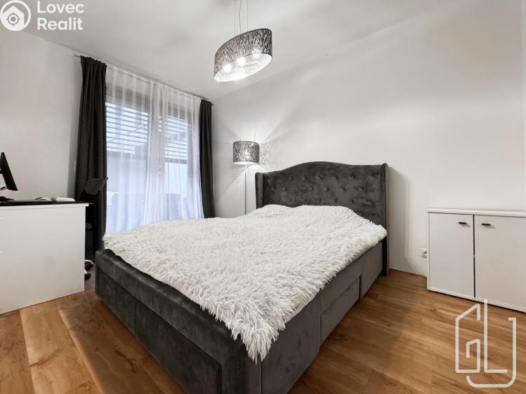 Sale apartment 2+KK Praha, Olšanská 2898/4g č. 5