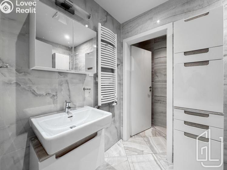 Sale apartment 2+KK Praha, Olšanská 2898/4g č. 9