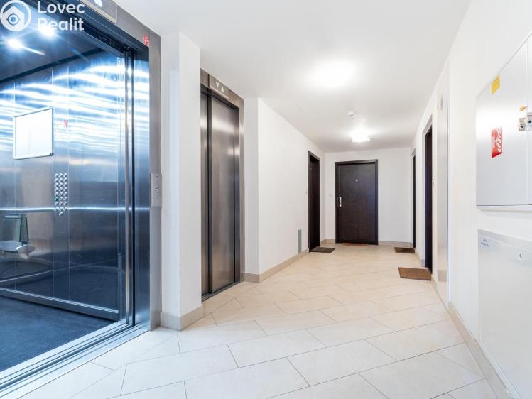 Sale apartment 2+KK Praha, Olšanská 2898/4g č. 12
