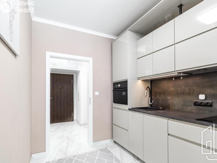 Pronájem bytu 2+KK Praha, Jinonická č. 6