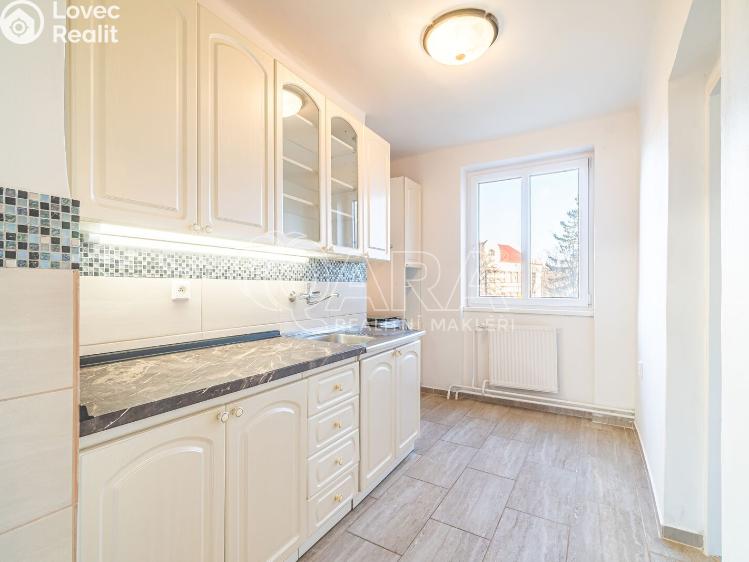 Pronájem bytu 3+1 Kralupy nad Vltavou, 28. října 486 č. 13