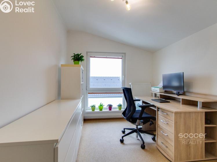 Pronájem bytu 3+1 Nupaky, U Školky č. 9