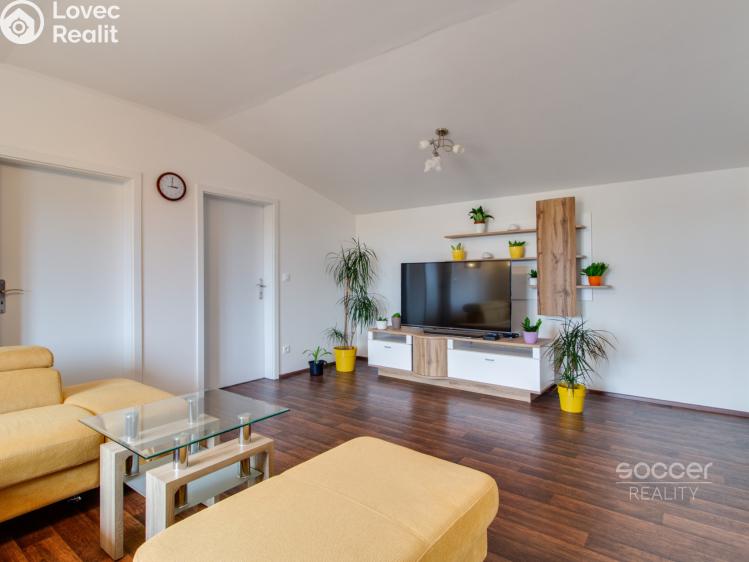 Pronájem bytu 3+1 Nupaky, U Školky č. 2