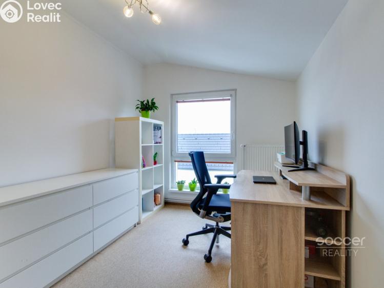 Pronájem bytu 3+1 Nupaky, U Školky č. 8