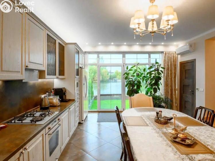 Prodej rodinného domu Praha, Hulická č. 2