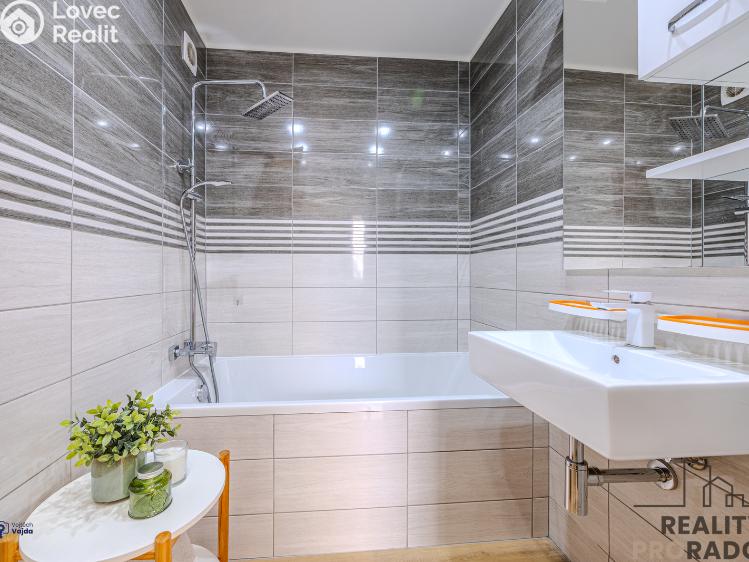 Sale apartment 3+1 Orlová, Adamusova 1249 č. 4