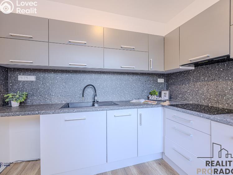 Sale apartment 3+1 Orlová, Adamusova 1249 č. 5