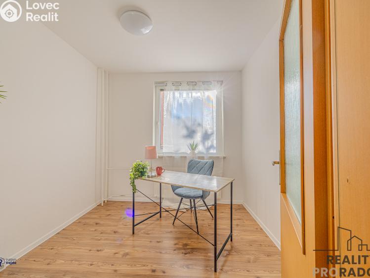 Sale apartment 3+1 Orlová, Adamusova 1249 č. 9