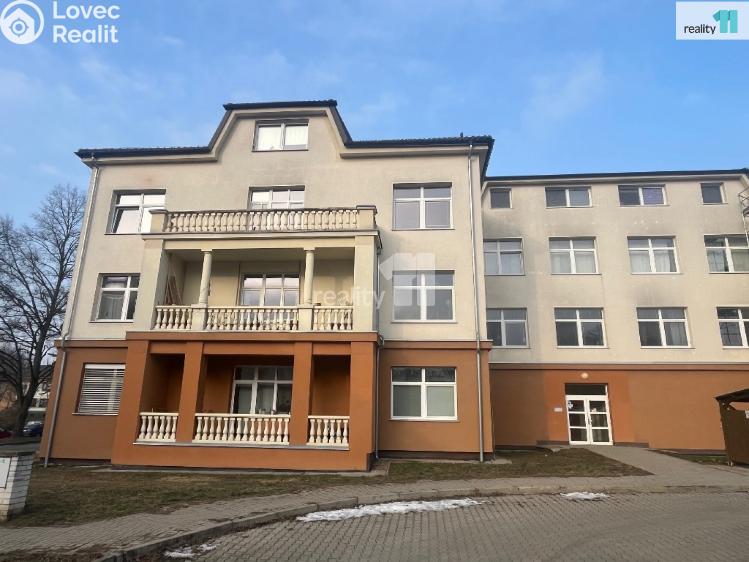 Sale apartment 2+KK Milovice, Slepá č. 1